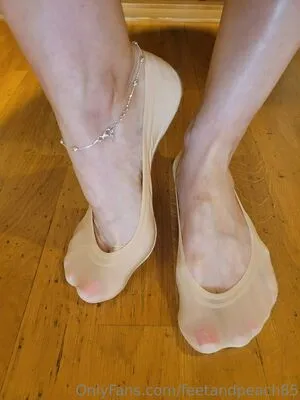 Feetandpeach85 OnlyFans Leaked Free Thumbnail Picture - #fuMCQVAjew