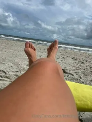 Feetbychloe69 OnlyFans Leaked Free Thumbnail Picture - #NeNukkzAq6