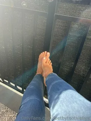 Feetbytootsiefree OnlyFans Leaked Free Thumbnail Picture - #0oDtj8AhD5
