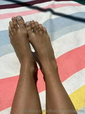 Feetbytootsiefree OnlyFans Leaked Free Thumbnail Picture - #62e0BySkCz