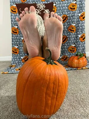 Feetbytootsiefree OnlyFans Leaked Free Thumbnail Picture - #UQXzzMuxRu