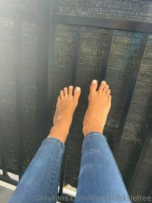Feetbytootsiefree OnlyFans Leaked Free Thumbnail Picture - #b1FK6Y0QZ2