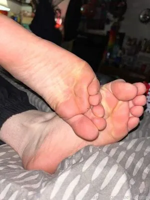 Feetiecutie OnlyFans Leaked Free Thumbnail Picture - #98BKDrNqzo