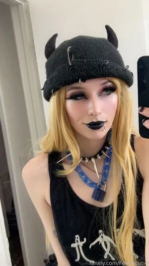 Feetiecutie OnlyFans Leaked Free Thumbnail Picture - #bUbyd6mns5