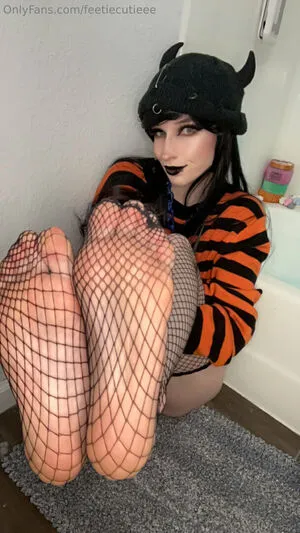 Feetiecutieee OnlyFans Leaked Free Thumbnail Picture - #2ozQ0Ni3OY