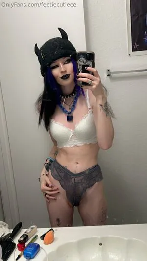 Feetiecutieee OnlyFans Leaked Free Thumbnail Picture - #PlmnXwPs0U