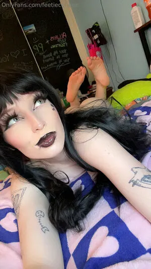 Feetiecutieee OnlyFans Leaked Free Thumbnail Picture - #cbyIU2iJAD