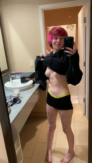 Feetiecutieee OnlyFans Leaked Free Thumbnail Picture - #s3Rfxa9wJF