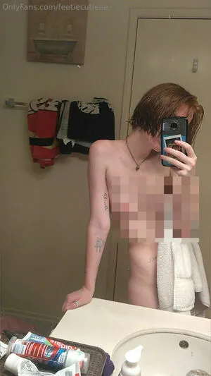 Feetiecutieee OnlyFans Leaked Free Thumbnail Picture - #zE36k3ldr3