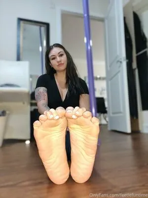 Feetiefuntime OnlyFans Leaked Free Thumbnail Picture - #3g29fmxgCK