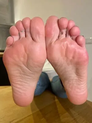 Feetlesly OnlyFans Leaked Free Thumbnail Picture - #IjIvwEbb6D