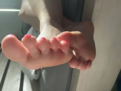 Feetlesly OnlyFans Leaked Free Thumbnail Picture - #JNm3CVeeBW