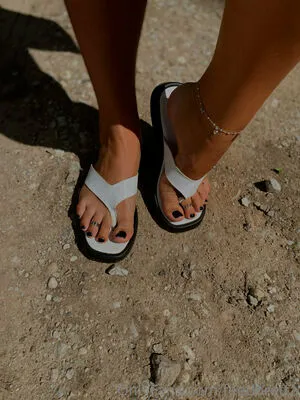 Feetloretta OnlyFans Leaked Free Thumbnail Picture - #ynmDcwbl1z