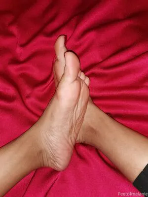 Feetofmelanie OnlyFans Leaked Free Thumbnail Picture - #2IDMBaaUZX