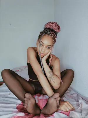 Feetofmelanie OnlyFans Leaked Free Thumbnail Picture - #eRU9fEzO6N