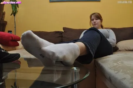 Feetperview Sockenmdchen OnlyFans Leaked Free Thumbnail Picture - #2fQ3KDK3D0