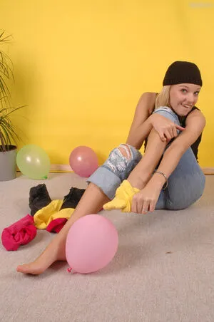 Feetperview Sockenmdchen OnlyFans Leaked Free Thumbnail Picture - #9gpvPj0yrV