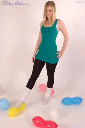 Feetperview Sockenmdchen OnlyFans Leaked Free Thumbnail Picture - #KNV33IlmTc