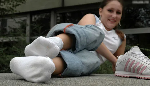 Feetperview Sockenmdchen OnlyFans Leaked Free Thumbnail Picture - #dP0WF7a4zS