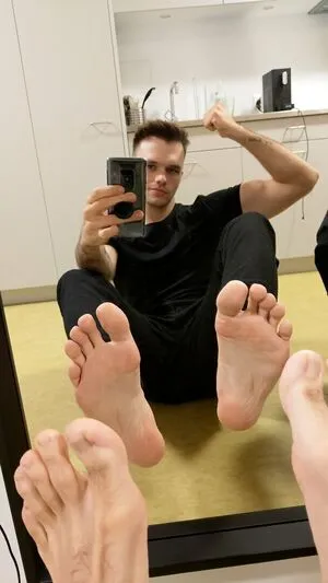 Feetramplingay OnlyFans Leaked Free Thumbnail Picture - #cyCgiDfuyg