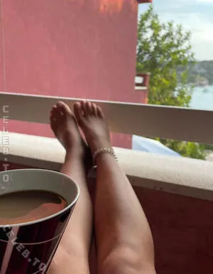 Feets OnlyFans Leaked Free Thumbnail Picture - #8imF2IlilA