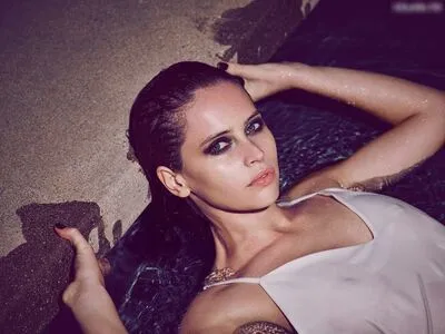 Felicity Jones OnlyFans Leaked Free Thumbnail Picture - #WwLDkwrAQ6