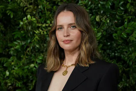 Felicity Jones OnlyFans Leaked Free Thumbnail Picture - #oW7jPzAWho
