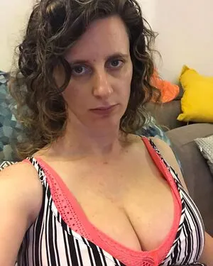 Felicity Ward OnlyFans Leaked Free Thumbnail Picture - #NBYxAr33FD