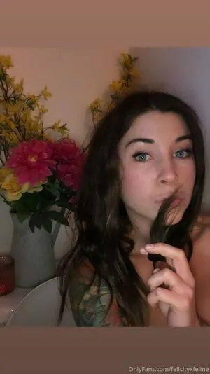 Felicityfeline OnlyFans Leaked Free Thumbnail Picture - #4xQ2lgtP0w