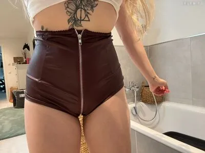 Feliz R Nicole OnlyFans Leaked Free Thumbnail Picture - #Hfmmzl2sAs