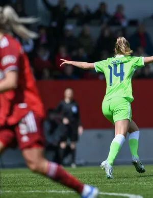 Female Football OnlyFans Leaked Free Thumbnail Picture - #LCAsJrcuar