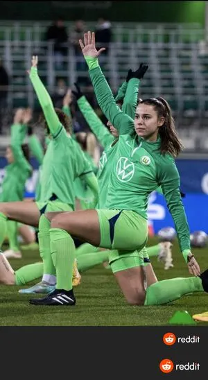 Female Football OnlyFans Leaked Free Thumbnail Picture - #Nl2ethSg0u