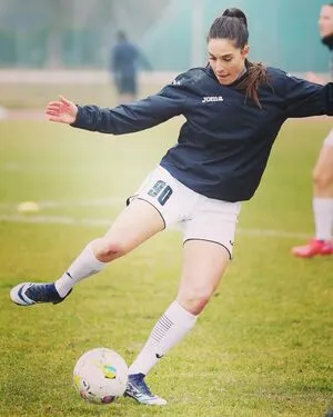 Female Football OnlyFans Leaked Free Thumbnail Picture - #ba8j6UPOWY