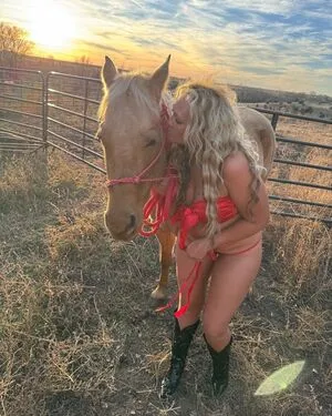 Femalefarmerrancher OnlyFans Leaked Free Thumbnail Picture - #Z7GrwDQEPn