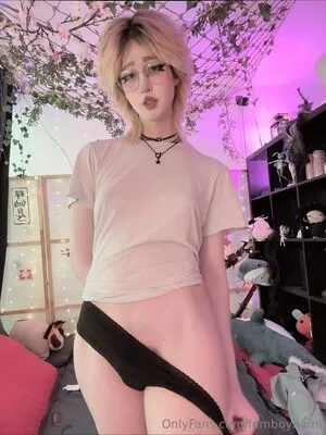 Femboyhami OnlyFans Leaked Free Thumbnail Picture - #8yimz8tryn