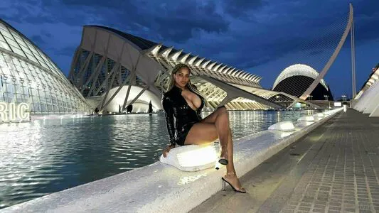Femdomfindom OnlyFans Leaked Free Thumbnail Picture - #M9JwEi6Wzg