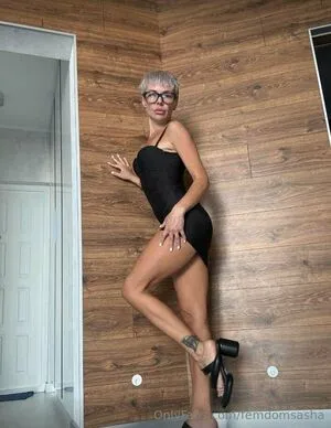 Femdomsasha OnlyFans Leaked Free Thumbnail Picture - #GnV3Wm8di5