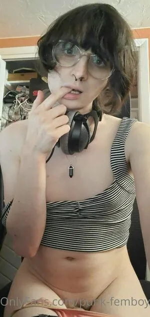 Femme Punk OnlyFans Leaked Free Thumbnail Picture - #ZO7ZAqwAt9