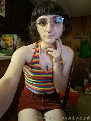 Femme Punk OnlyFans Leaked Free Thumbnail Picture - #bMWMNCu81f