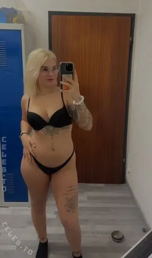 Fenni2002 OnlyFans Leaked Free Thumbnail Picture - #eMP2TchbLr