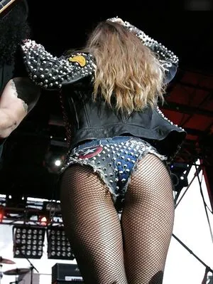 Fergie OnlyFans Leaked Free Thumbnail Picture - #bEdIyDlkev