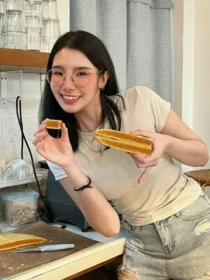Fernlychan OnlyFans Leaked Free Thumbnail Picture - #irAg0GLzuo
