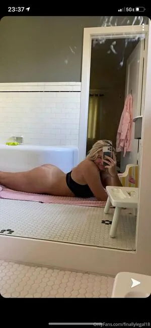 Finallylegal18 OnlyFans Leaked Free Thumbnail Picture - #39dUWXZDbz