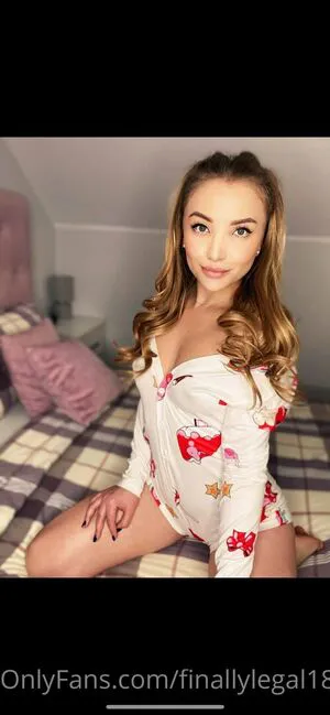 Finallylegal18 OnlyFans Leaked Free Thumbnail Picture - #SoAKAbgBSG