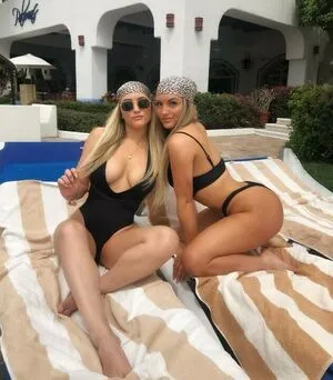 Fine Twins OnlyFans Leaked Free Thumbnail Picture - #qdBcPJ66EO
