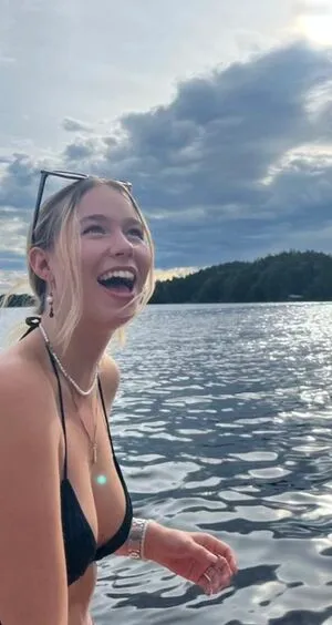 Finifee OnlyFans Leaked Free Thumbnail Picture - #48MqjJ8BLL