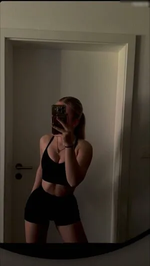 Fiona Kaiser OnlyFans Leaked Free Thumbnail Picture - #xdfxQQ8DiD