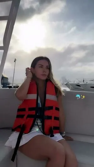 Fiorella Retiz OnlyFans Leaked Free Thumbnail Picture - #4Vt9xkzMX9