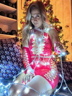 Fit Blonde Bombshell OnlyFans Leaked Free Thumbnail Picture - #popBxpgxJU