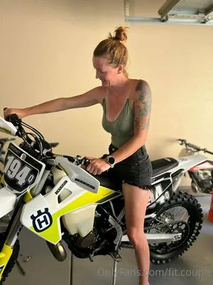 Fit Couple OnlyFans Leaked Free Thumbnail Picture - #VQXtLz3Zkk